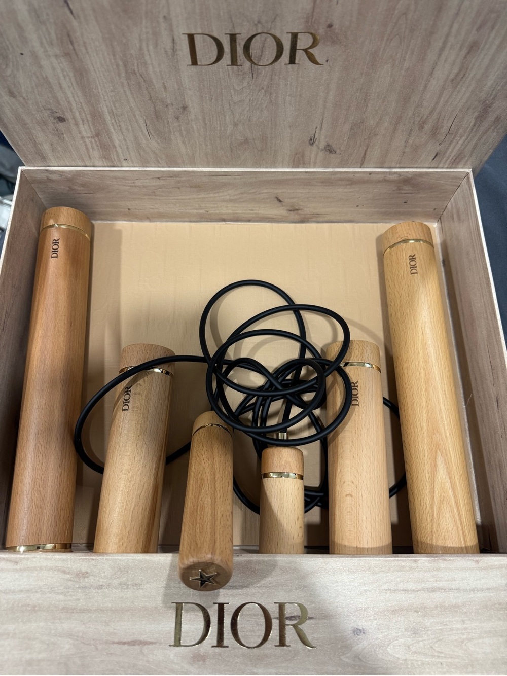 DIOR Wooden Jump Rope Set with Black Rope - Natural Wood SEE IMAGES FOR DAMAGES